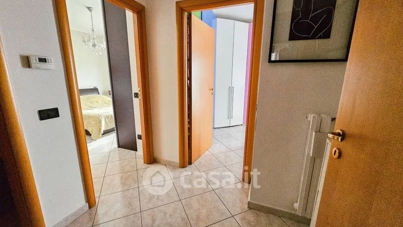 Esik - Modernised Apartment with Balcony in Andria
