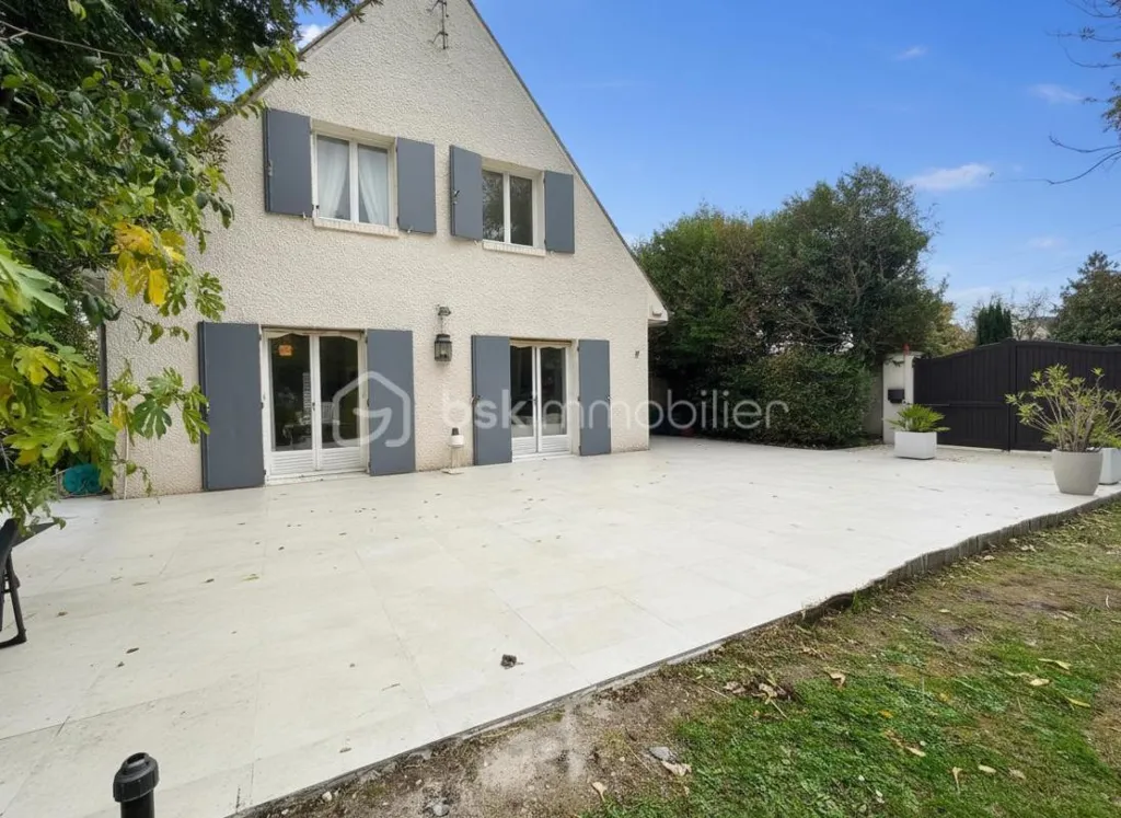 Maison 8 pièces à Bougival