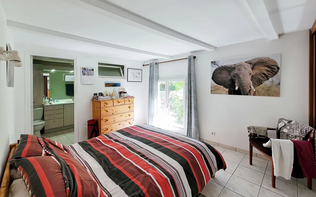 Bedrooms - Renaissance House with Pool in Manosque