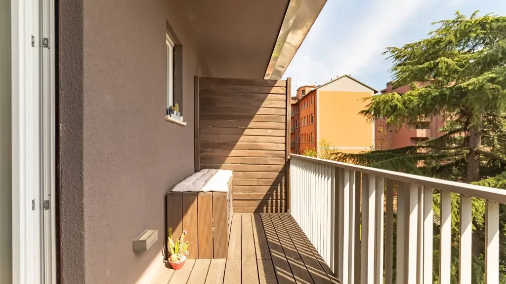 balcony