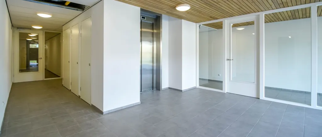 hallway_entrance