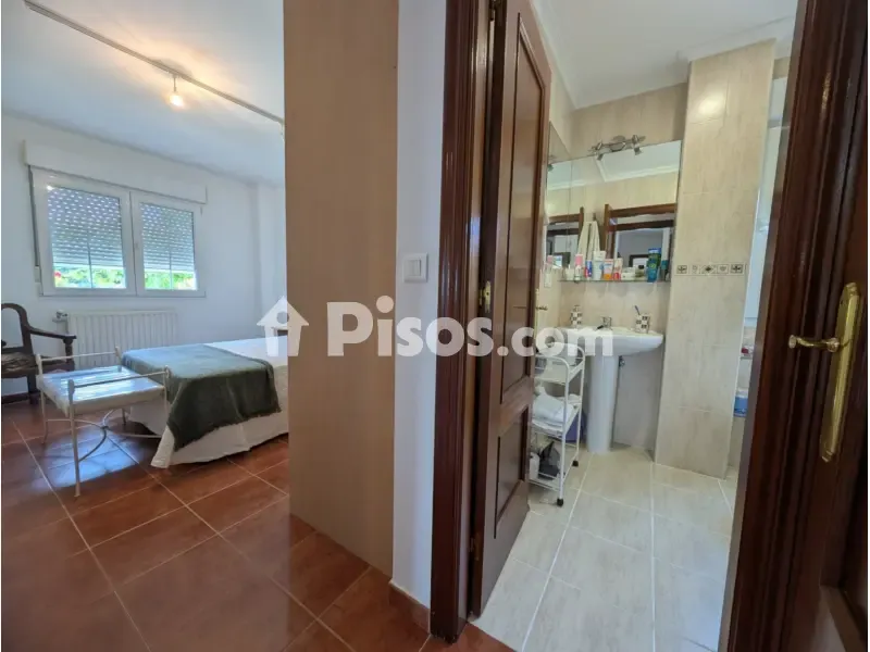Bathrooms - Single-Storey Chalet with Private Pool in San Mamés de Aras
