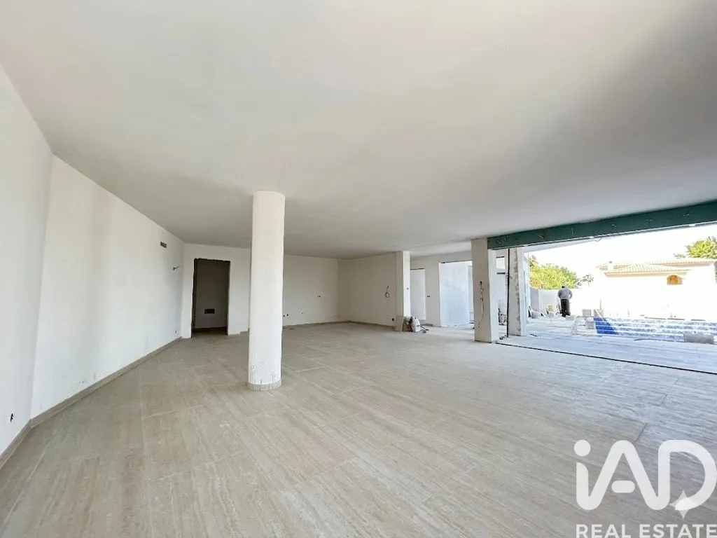 Garaaž - Contemporary Villa with Pool in Almancil