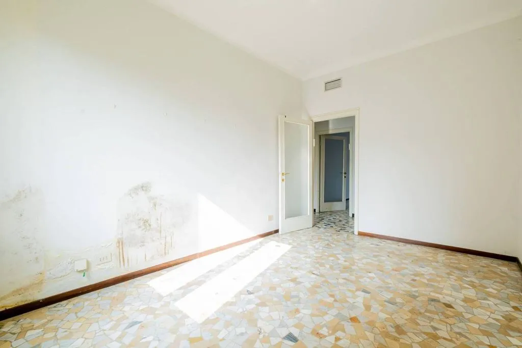 Rooms - Luxury Flat to be Restructured in Milan