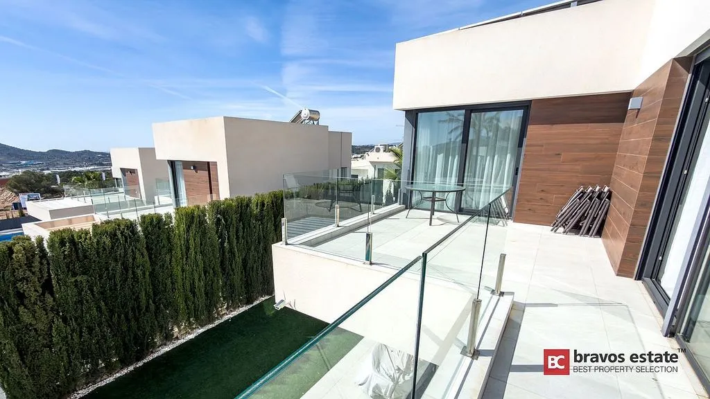 Pool - Modern Design Villa with Sea View in Benidorm