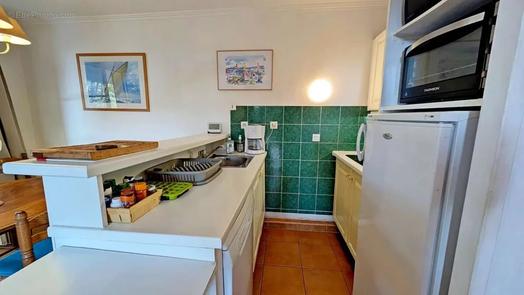Cuisine - Appartement en Rez-de-Jardin avec Jardin à Saint-Raphaël