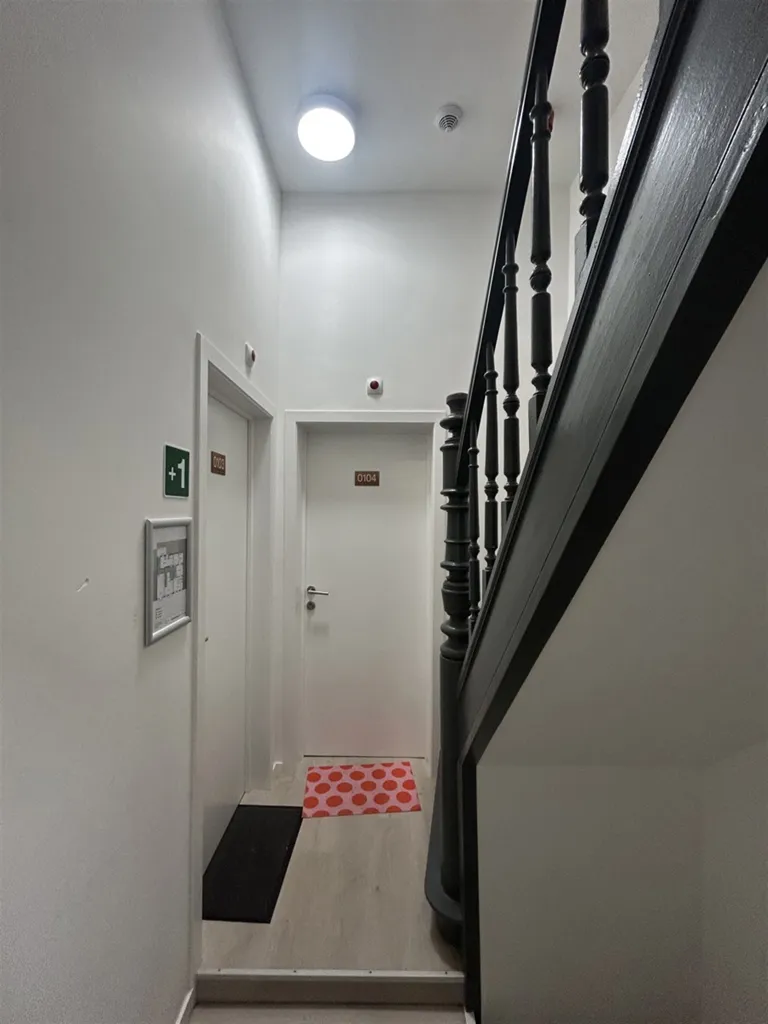 hallway_entrance