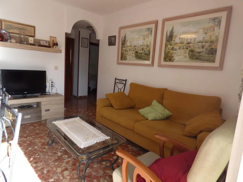 Elutuba - Beachfront Flat with Terrace in Torre del Mar