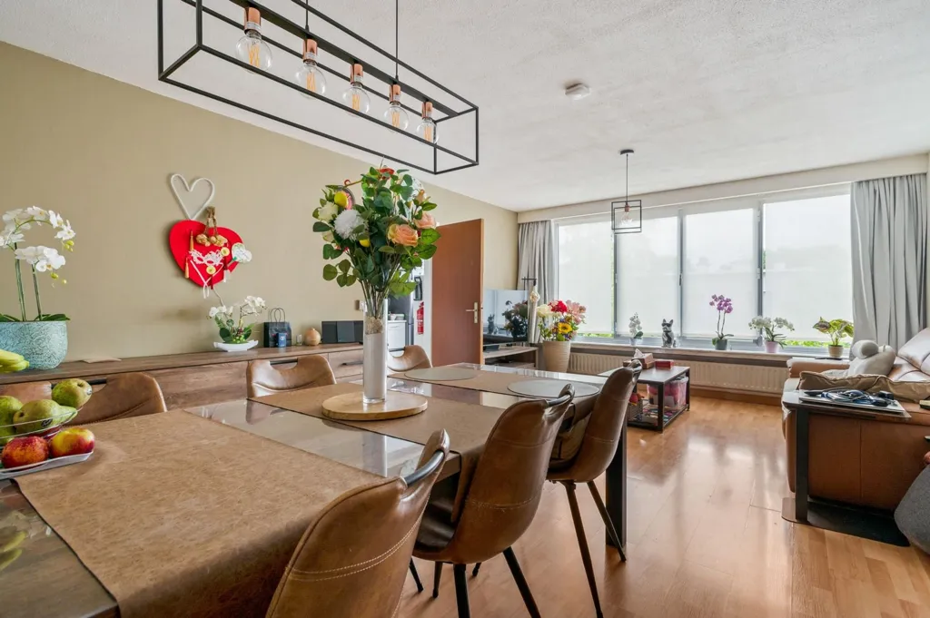 Salle à manger - Key-Ready Apartment with Terrace in Edegem