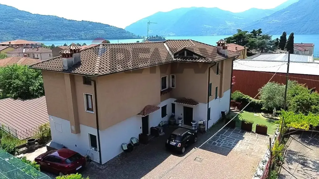 Extérieur - Four-Bedroom Apartment with Lake View in Marone