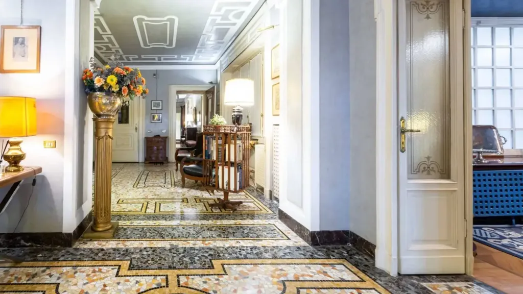 hallway_entrance