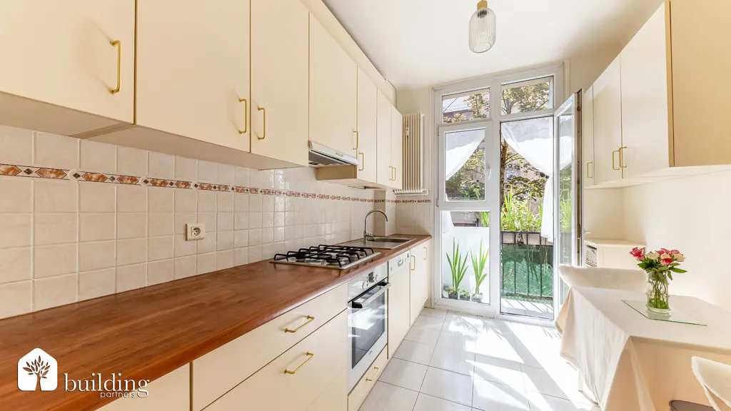 Cucina - Traversant 4-Piece Flat in Neuilly Saussaye