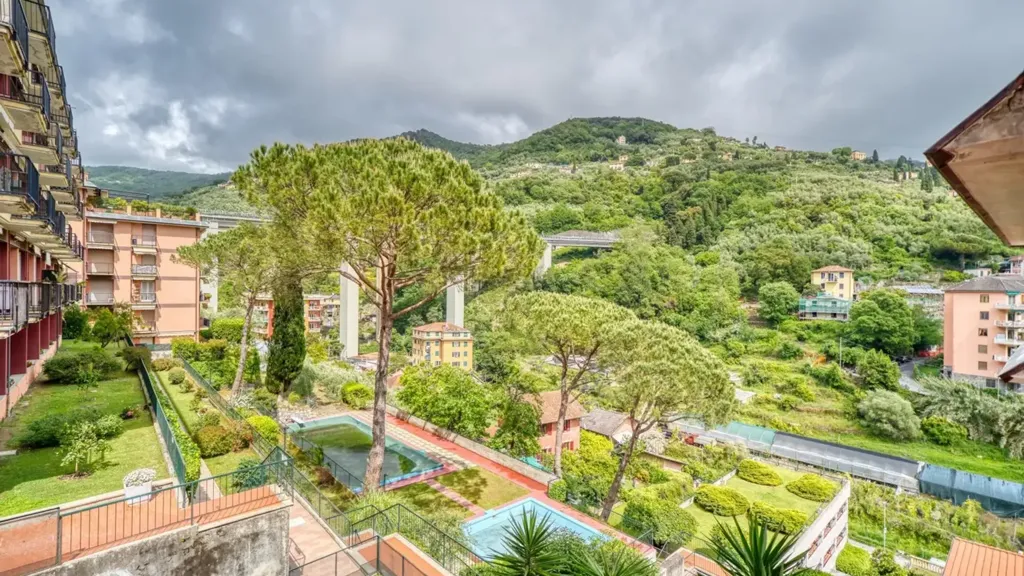 Aed - Spacious Duplex with Pools in Rapallo