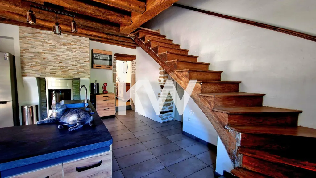 Toad - Rustic Stone House with Terrace in Pagney