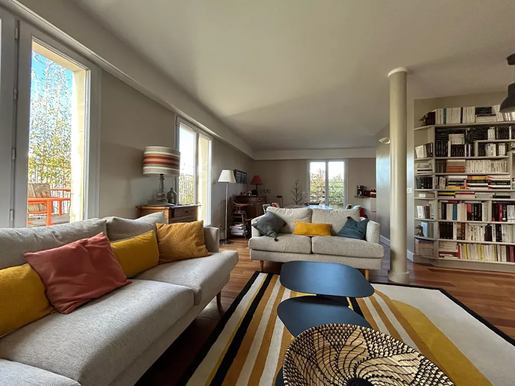 Elutuba - Duplex with Large Terrace in Paris