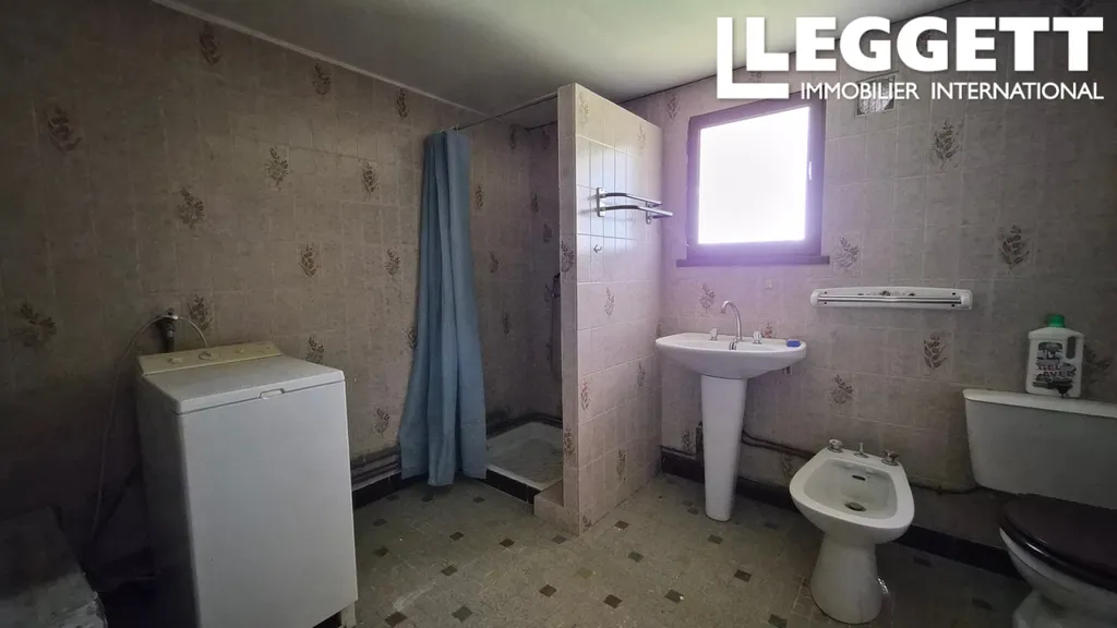 Vannitoad - Traditional Stone Cottage with Garden in Barenton