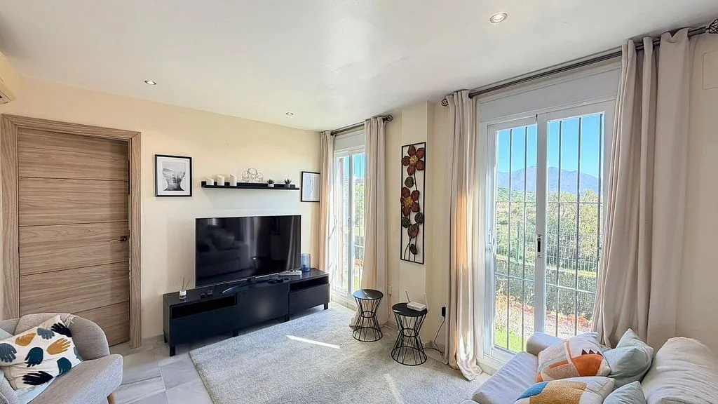 Séjour - Duplex with Pool in La Duquesa