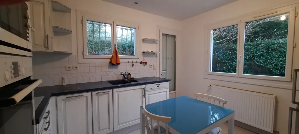 Köök - Single-Storey House with Garden in Royan