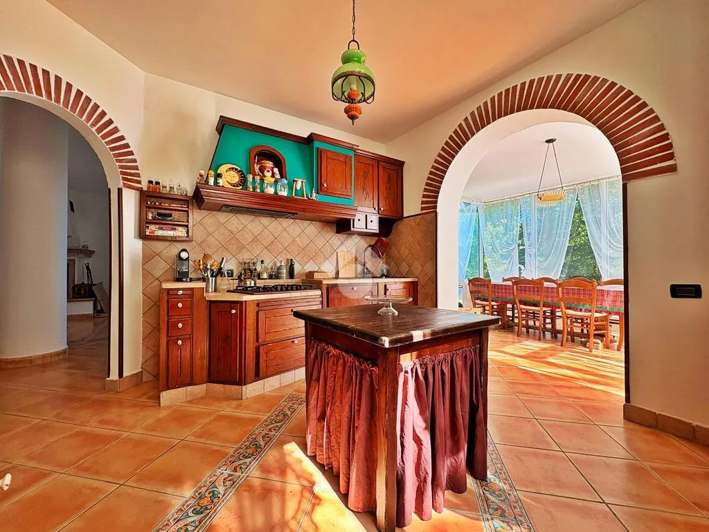 Cuisine - Renovated Villa with Pool in Fabriano