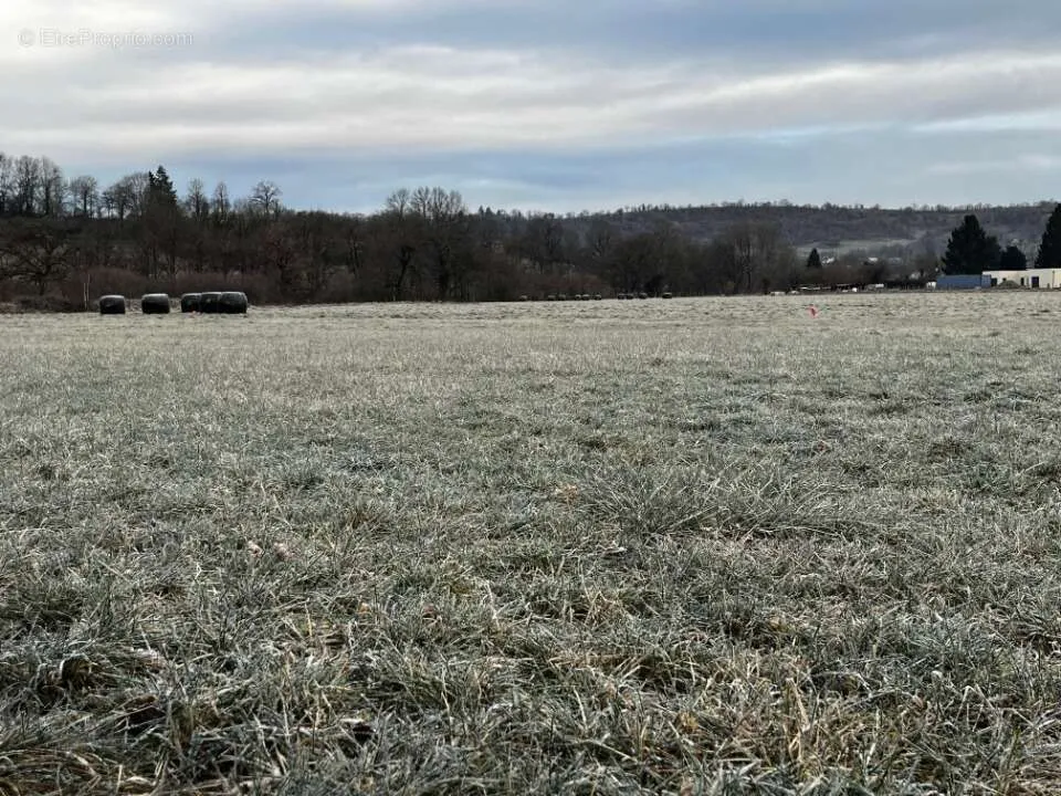 Jardin - Terrain avec Jardin près d'Aurillac