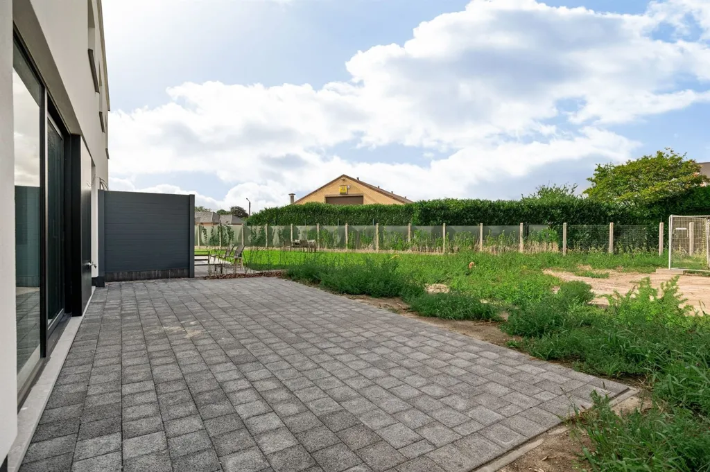 Contemporary Semi-Detached Home in New Development
