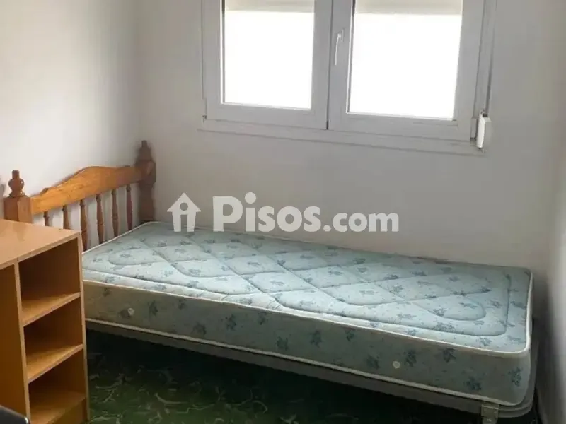 Chambres - Student Flat with Balcony in Eixample-Centre