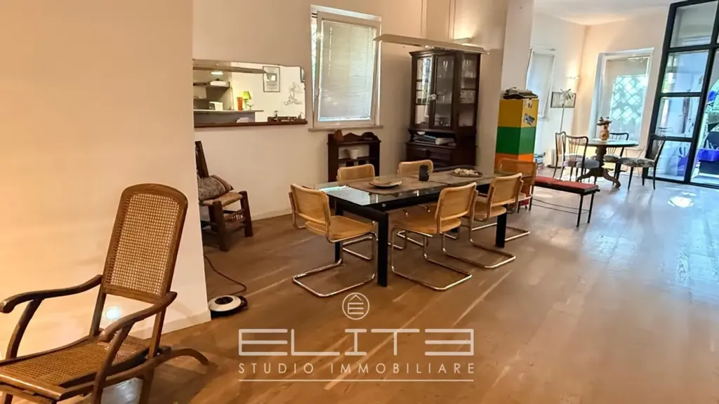 Salle à manger - Rustic Loft with Private Garden in Ancona