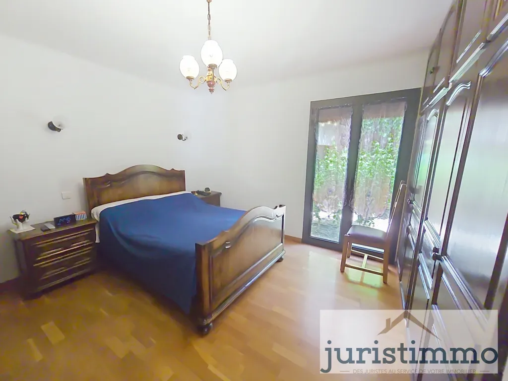 Bedrooms - Two-Home Property with Panoramic Pool in Uchaux