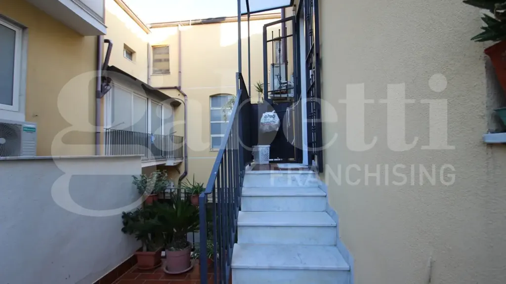 Toad - Refurbished Triplex with Balcony in Catania