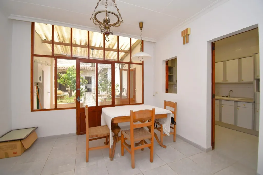 Söögituba - Charming Townhouse with Garage in Muro