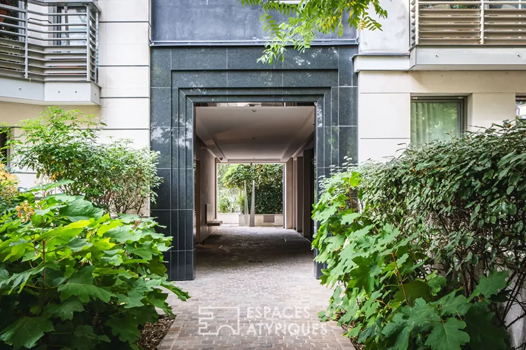 Esik - Contemporary Duplex with Terraces in Paris