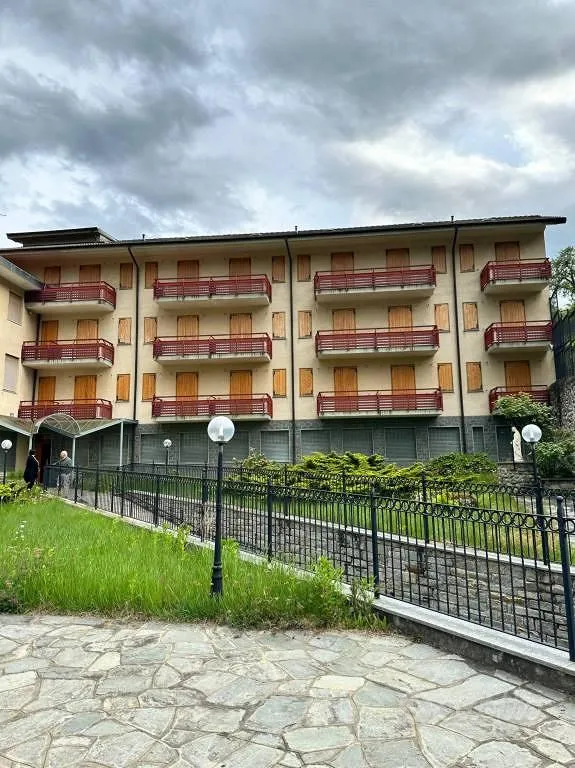 Extérieur - Large Stabile with Balconies in Valli di Lanzo