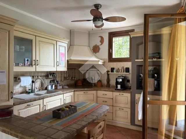 Cucina - Villa with Private Garden in Cassina De' Pecchi