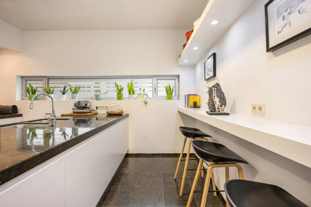 Cucina - Architectural House with Terrace in Turnhout