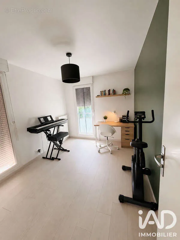 Stanze - 4-Piece Apartment with Terrace in Viry-Chatillon