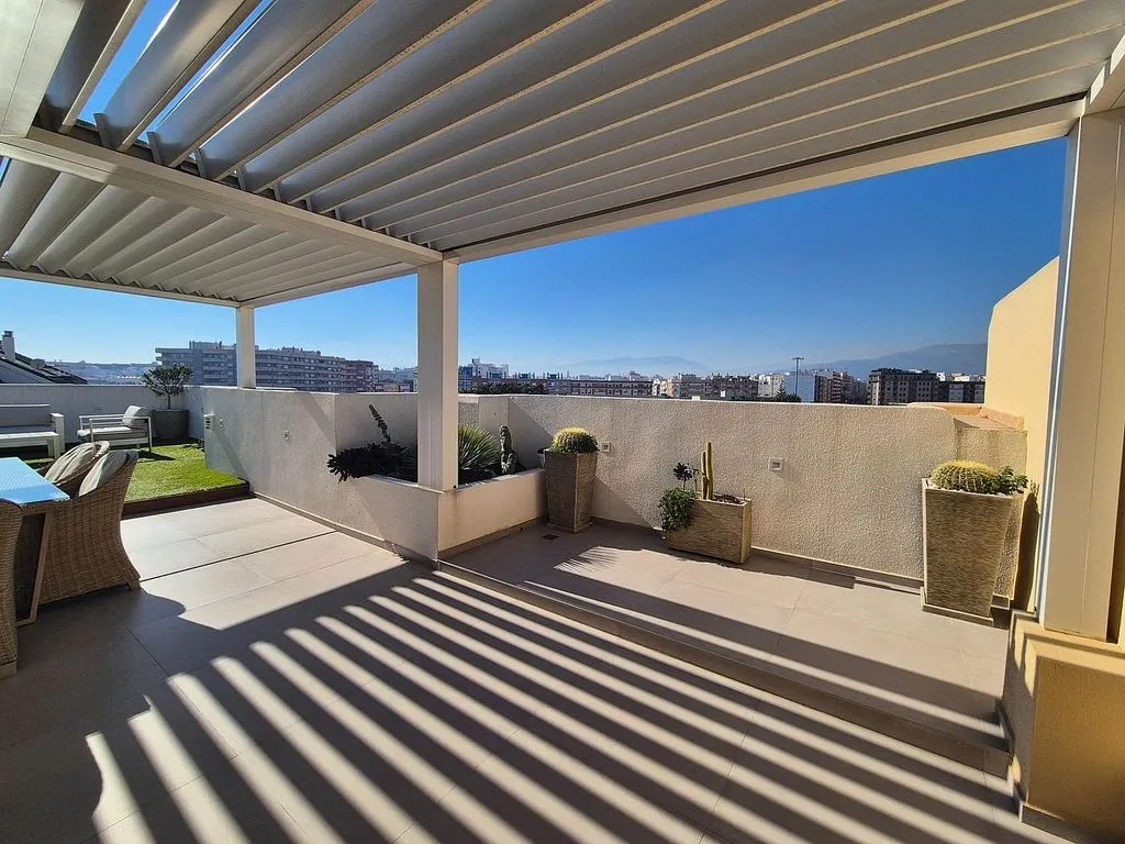 Terraza - Ático duplex con terraza en Carrer de l'Estatut Valencià