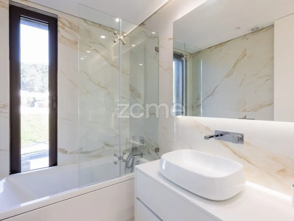 Salles de bain - Contemporary House with Pool in Cabreiros, Braga