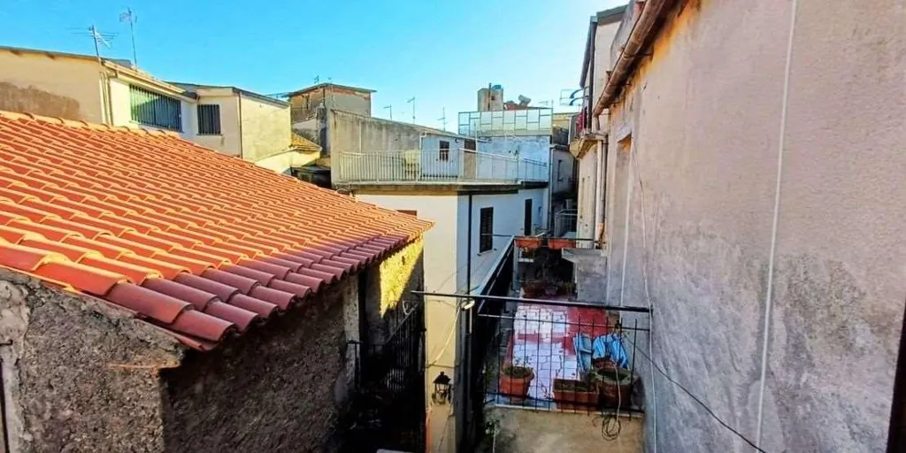 Multi-level Apartment with Sea View in Cetraro