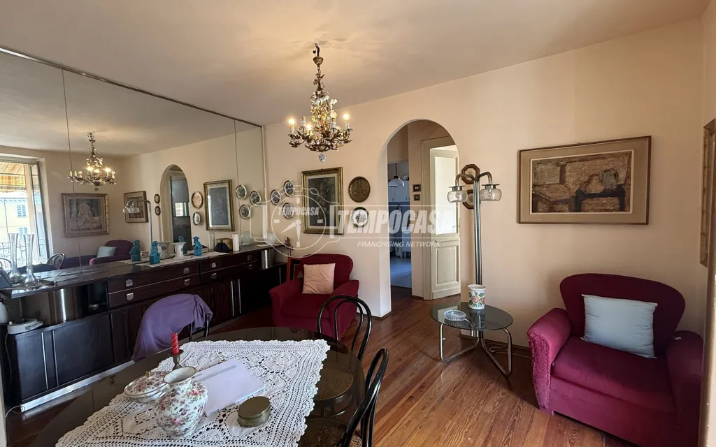 Sala da pranzo - Apartment with Balcony in Central Asti