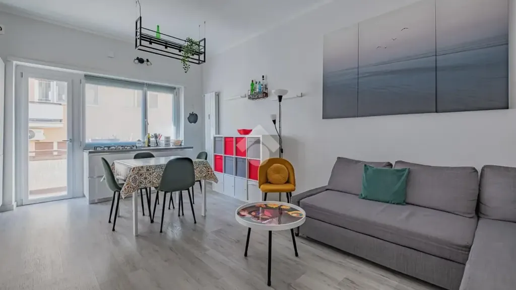 Séjour - Rearranged Apartment with Balcony in Rome