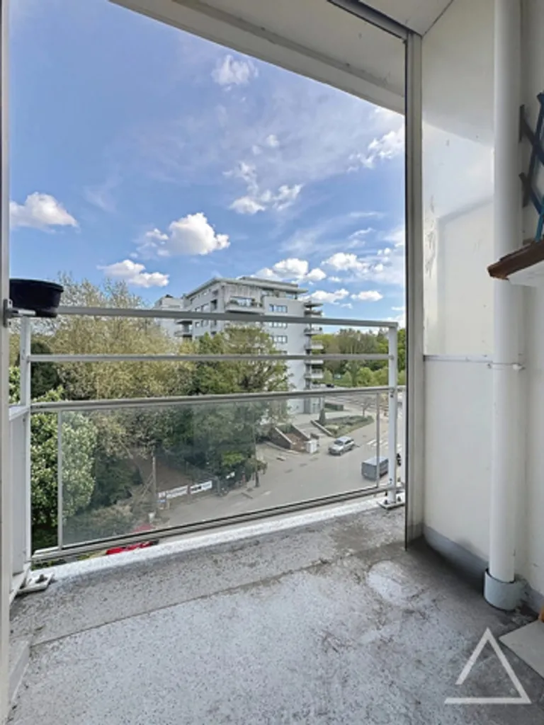 Balcone - 2-Bedroom Flat with Terrace in Central Location