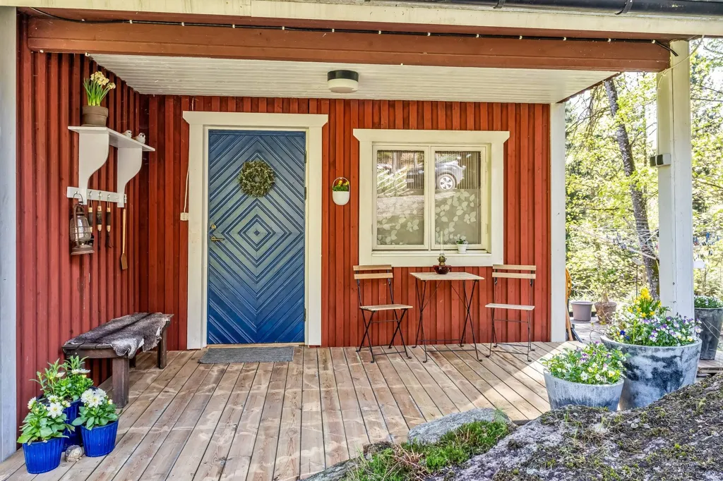 Terrass - Charming Cottage with Garden in Norrköping