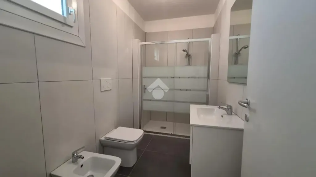 Salles de bain - Rustic-Style Flat with Garden in Reggio Emilia