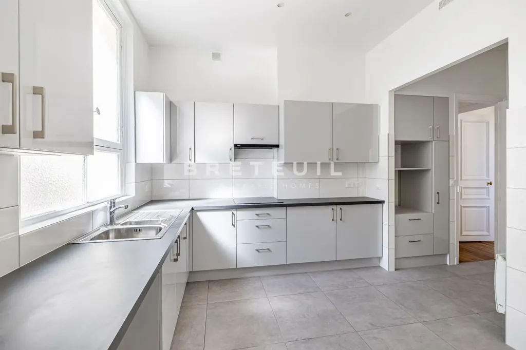 Cuisine - Appartement 5 pièces à Paris 16ème
