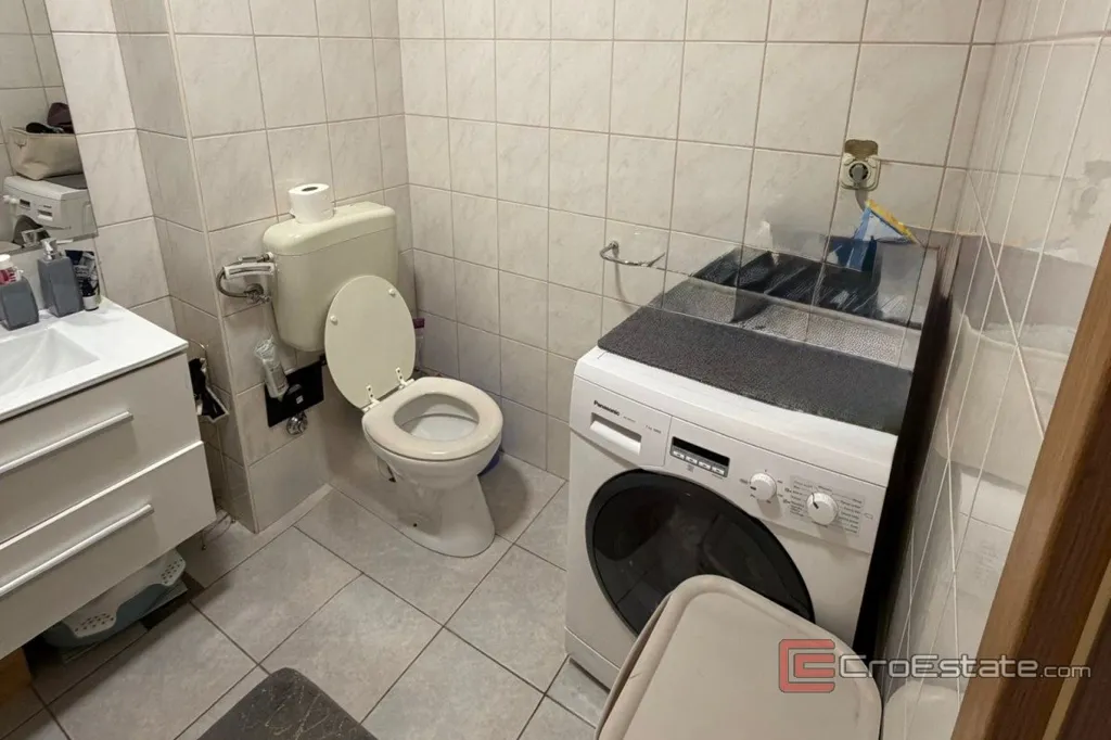 Vannitoad - Apartment with Sea View in Split, Žnjan