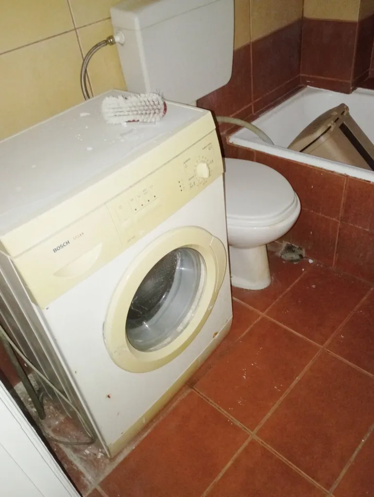 Salles de bain - Renovated Studio with Garden in Metro Vicinity