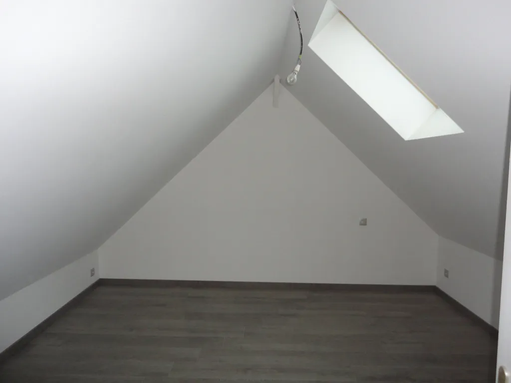 Pièces - Duplex Charmant avec Cour à Rinxent