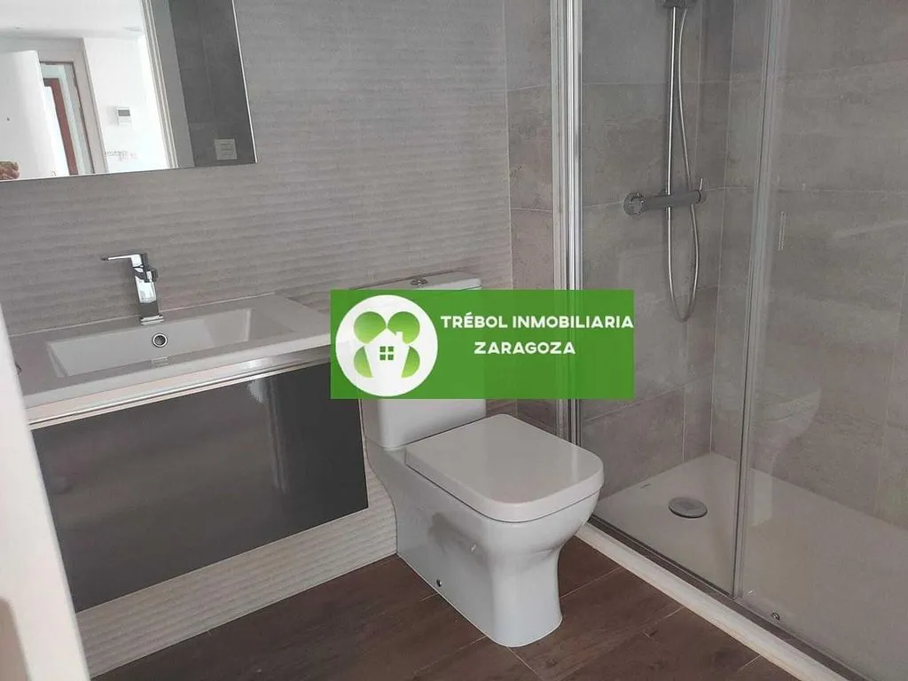 Vannitoad - New-Build Apartment with Large Terrace in Cadrete