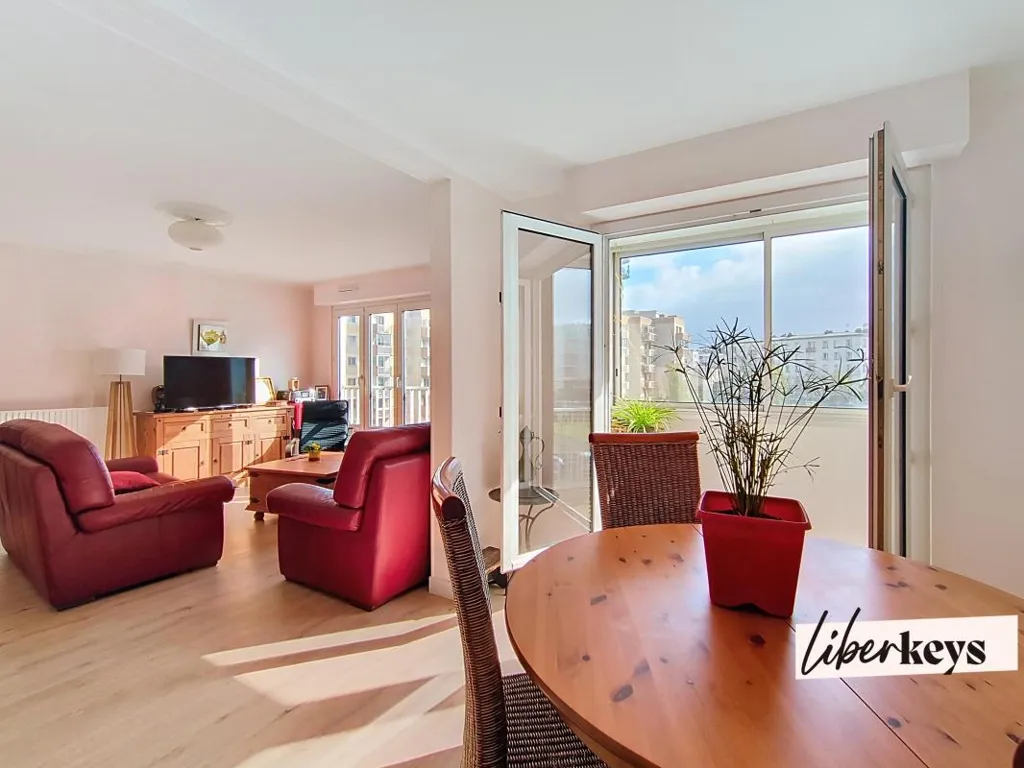 Séjour - Appartement T5 avec Balcon à Brest