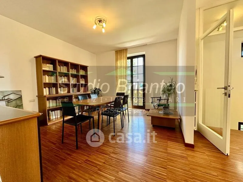 Office - Bifamiliar Villa with Garden in Verano Brianza